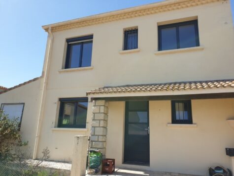 Rénovation complète en menuiseries gris anthracite gamme fibre de verre